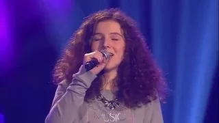 This 12-Year Old GIRL Sings LIKE Adele - Chasing Pavements - Incredible