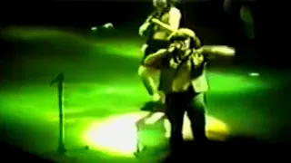 AC/DC - Shoot To Thrill (Joe Louis Arena, Detroit - September 19, 1985)