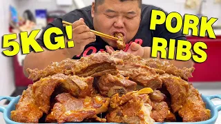 A 250 kg fat man eats 5 kg of Korean style pork ribs alone, making people drool #Fat Monkey