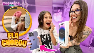 GANHEI UM IPHONE 14 PRO MAX! MINHA MÃE ME TROLOU!- BIANKA