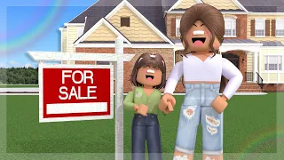 Going House Shopping ! | Buying a *new family home* | Bloxburg Family Roleplay