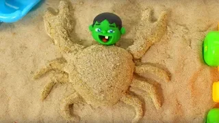 KIDS MAKING SAND FIGURES ❤ SUPERHERO PLAY DOH CARTOONS FOR KIDS