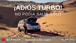 Breakdown in the sand dunes of the Erg Chebbi desert – Driving in Morocco | Vlog 052