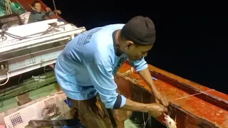 mancing malam !! ternyata begini aktivitas nelayan di malam hari _ kapal mini Kragan KMK