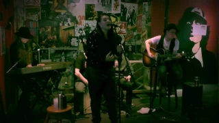 Zoet - Rolling In The Deep / Anna Sen Soida (*Adele/Elastinen-cover* - Live @ Bar Loose 31.3.2017)