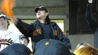 Steve Perry & 43,000 Friends NEVER 'Stop Believing' in the GIANTS - NLCS Gm 5