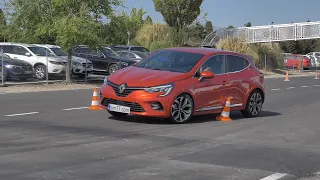 Renault Clio 2019 - Maniobra de esquiva (moose test) y eslalon | km77.com