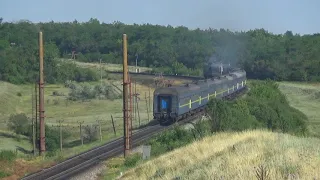 2ТЭ10УТ-0015А с пассажирским поездом на перегоне разъезд Новодмитриевский - Белая Криница