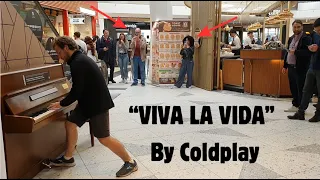 "VIVA LA VIDA" on PUBLIC piano in ITALY 🇮🇹 (Cover performance)