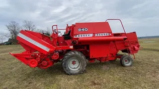 Зацініть лялю! Комбайн Massey Ferguson 240!