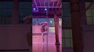 Pole dance dropsplits combo 🫶 #poledancer #poledance #heels