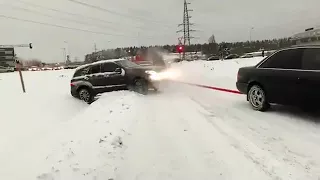 Audi Power - Audi 100 Quattro - help the Mercedes ML 4Matic stuck in snow ❄️