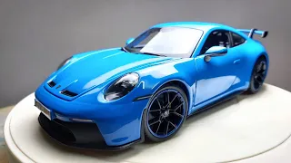 1:18 Porsche 911 GT3 (2022) by Maisto