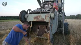 Kombajn zbożowy CLAAS SF 1957 podczas pracy