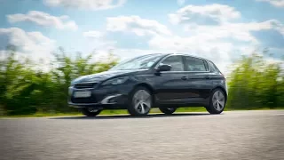 Peugeot 308 2017 | FAST ACCELERATION!
