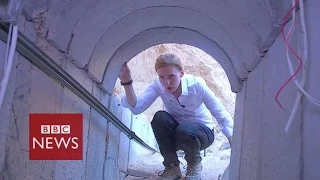 Gaza crisis: Inside a Hamas tunnel - BBC News