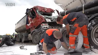 17-05-2022 - VN24 - Tipper trailer hit a silo truck at the end of a traffic jam