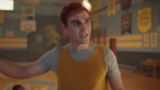 Archie Stands Up For Reggie And Punches Julian In The Face - Riverdale 7x08 Scene