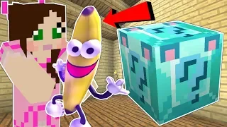 Minecraft: DIAMOND WOLF LUCKY BLOCK!!! (BANANA MAN, DISAPPEARING ITEMS, & MORE!) Mod Showcase