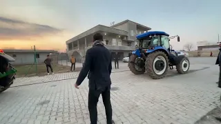 Jhonderee 6100M  Newholland 100 td çekişme