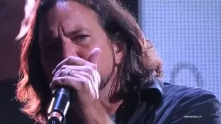 Roger Waters / Eddie Vedder - Comfortably Numb