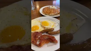 Denny’s Grand-slam Breakfast 🥞🍳🥓