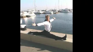 The Russian Sailor folk tap dance "Yablochko". Tap man from Moscow.