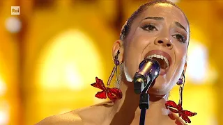 Martina Zaghi canta "Due vite" - Dalla strada al palco 28/03/2023