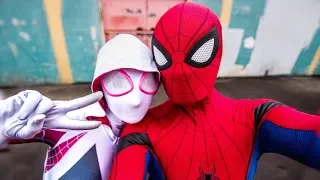 SPIDER-MAN MEETS SPIDERGWEN Marvel's Peter Parker & Gwen Stacy Photoshoot Ft. SunnyRaeCosplay