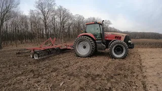 Back by popular demand, disking 2024 soy bean ground. Coving 40 acres an hour.