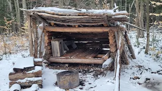 Bushcraft Shelter Winter Camp in the Rain and Snow