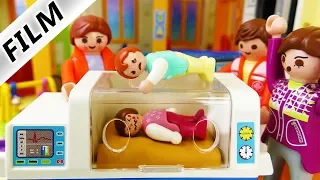 Playmobil Film deutsch | EMMAS 1. TAG IN KITA - Kind muss ins Krankenhaus | Kinderfilm Familie Vogel