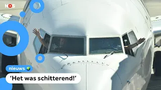 Passagiers genieten van vlucht naar nergens
