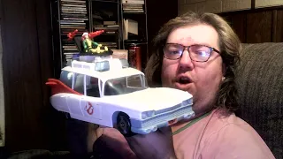 Unboxing retro reissue Real Ghostbusters Ecto 1 car and review