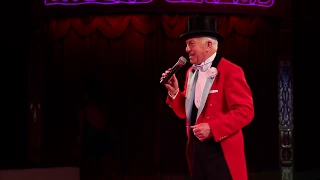 Norman Barrett MBE and his amazing budgies: Zippos Circus 2012