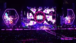 Coldplay - Fix You + Viva la Vida + Adventure Of A Lifetime - live - Rose Bowl - Pasadena CA