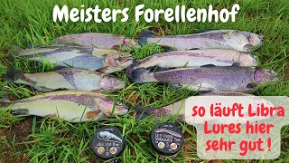 Forellenangeln mit Pose Spoon Libra Lure Forellenhof Meisters Angeln am großen See  im Frühling