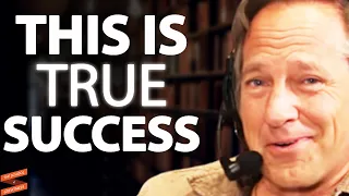 Mike Rowe on What 300 Dirty Jobs Taught Him About True Success with Lewis Howes