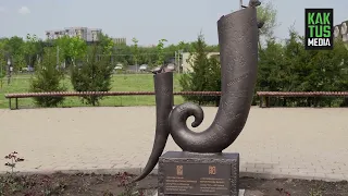 Что означает арт-объект "Буква Ы" в Бишкеке. Объяснение инициатора и мнение горожан
