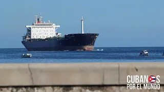 11 barcos cargados de alimentos esperan en las costas de Cuba por los pagos para poder descargar
