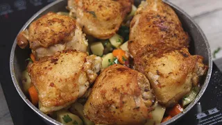 It’s so delicious it makes you want to eat every day! Chicken thigh dinner in a pan!