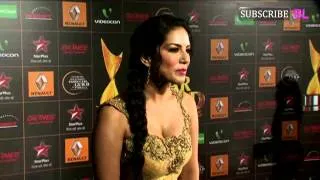 Video | Sunny Leone | Star Guild Awards Red Carpet 2013