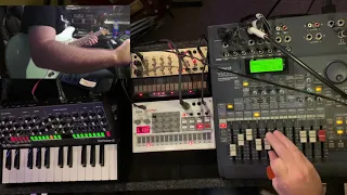 Roland VM-3100 Mixing Workstation - effects on guitar - a quick jam with SE-02, Volca Sample & Keys