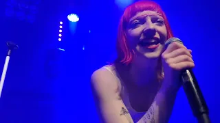 SOPHIE AND THE GIANTS - Hypnotized. Live in Paris 🇨🇵 (6/12/2022)