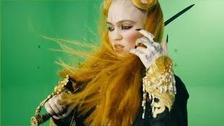 Grimes - You'll Miss Me When I'm Not Around (Chroma Green Video)