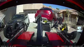 Car Repo .......guy goes crazy !!!