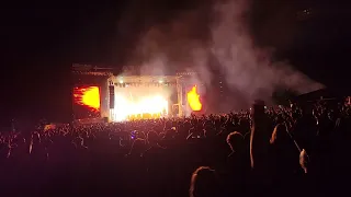 tiesto playing drum n bass at breakaway