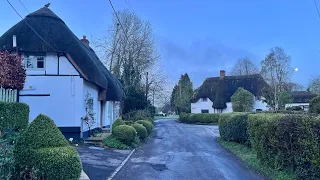 Exploring the Quaint Thatched Village of Easton Royal, ENGLAND