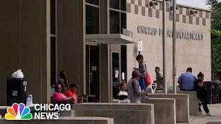 Migrants in Chicago: Hundreds of migrants prepare to move into Gage Park fieldhouse