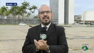 Eduardo Bolsonaro assume liderança e tem oposição no PSL